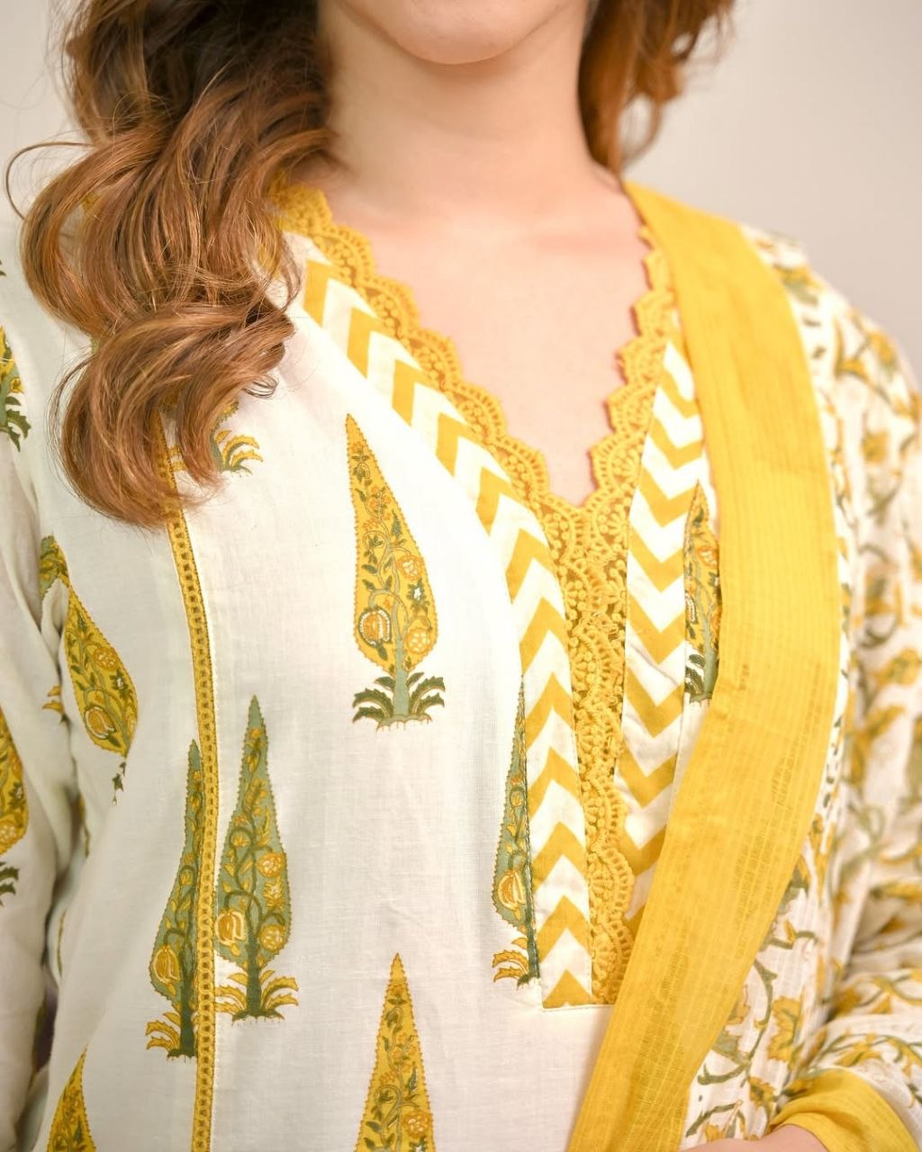 Noor Blossom Printed Kurta Set with Dupatta - Image 5