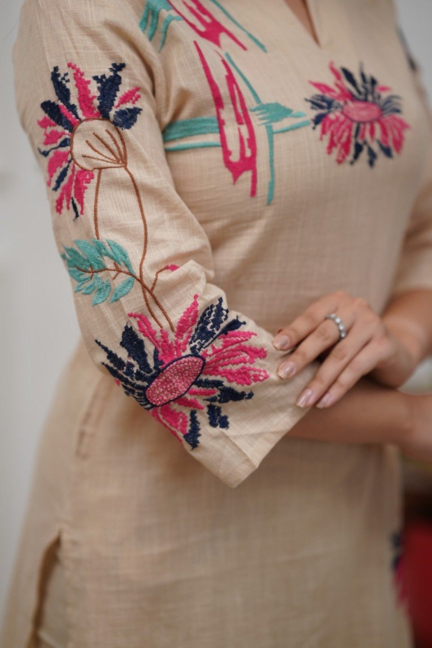 Sand Bloom Embroidered Kurta - Image 5