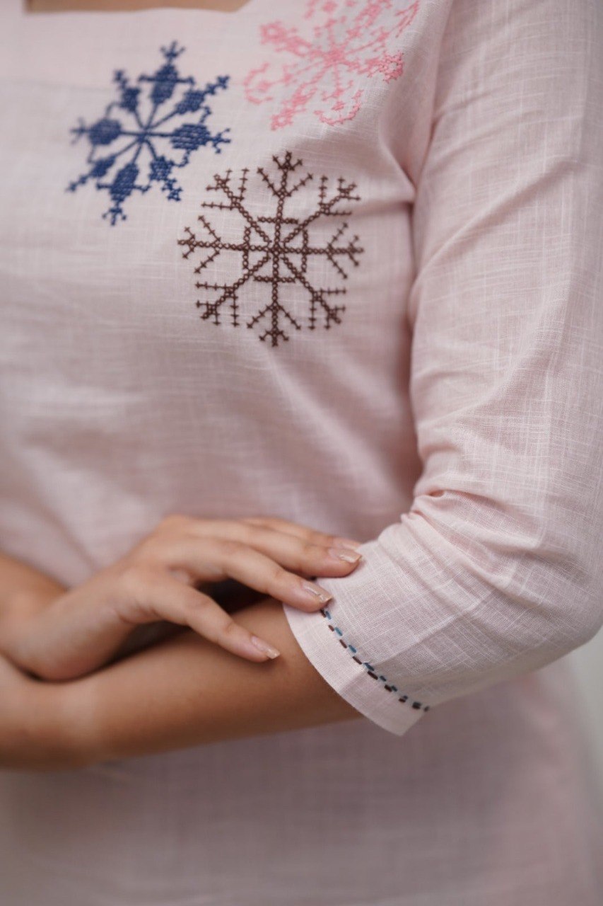 Blush Snowflake Embroidered Kurta - Image 6